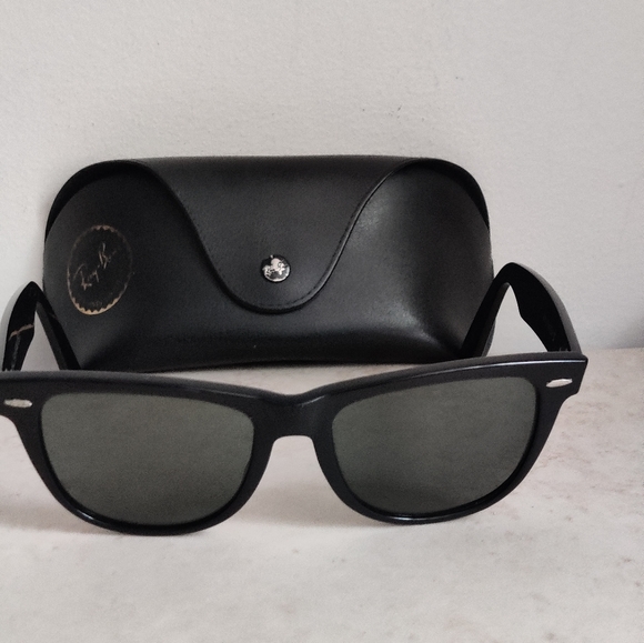 Ray-Ban Other - Vintage 80s Ray-Ban Wayfarer II Sunglasses Unisex